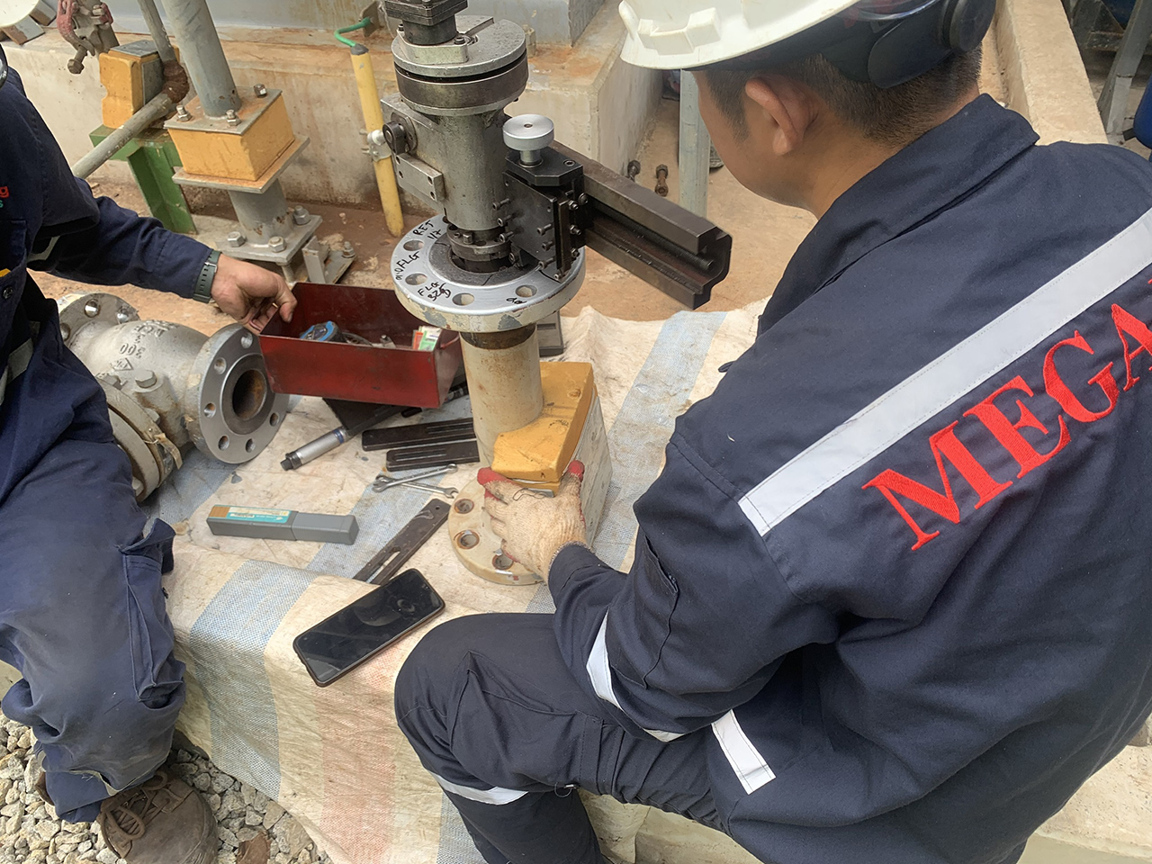 Tiện mặt bích đường ống - thiết bị